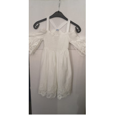 weißes Kleid